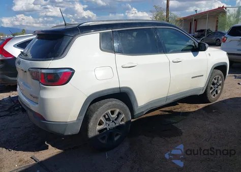 2018 Jeep Compass Trailhawk 4X4 z USA, uszkodzony, nr VIN 3C4NJDDB8JT307538